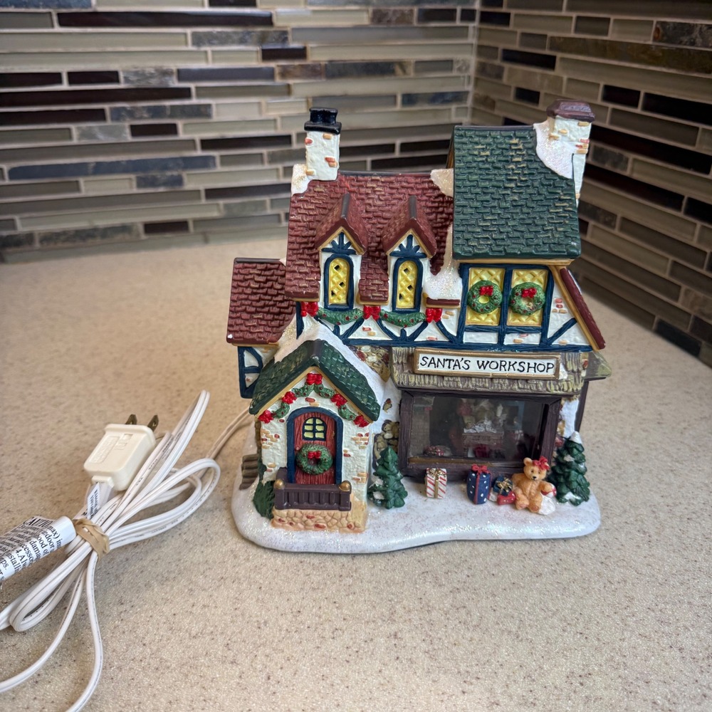 Norman Rockwell Saturday Evening Post Santa Reading Mail Lighted Porcelain House - Picture 11 of 16